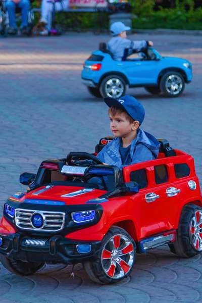 Kids Car playing at Mekkarai Amusement Park